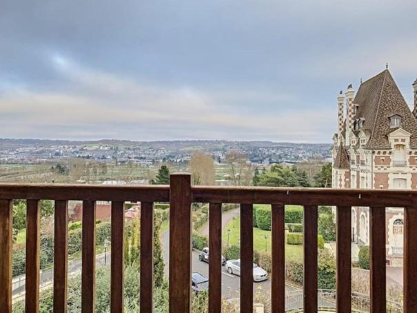Le Bellevue Lägenhet Deauville Exteriör bild